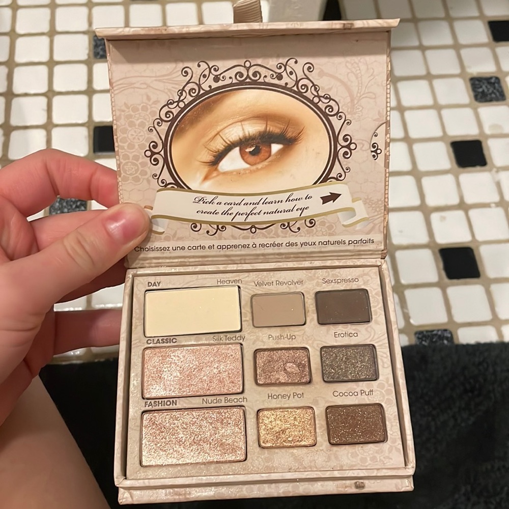 Natural eye - too faced eyeshadow palette
